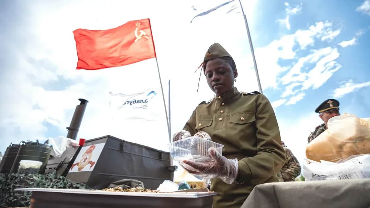 An Alabuga Start participant takes part in Victory Day festivities in Yelabuga, a town in Tatarstan, Russia, 9 May 2024. Photo: Alabuga Start