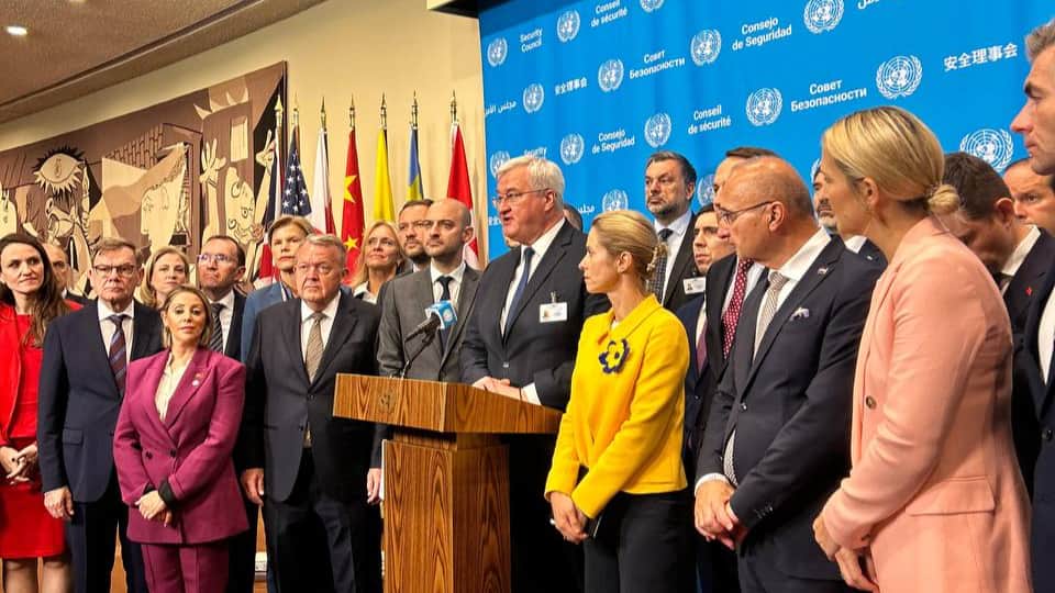Украина согласна на «полное, немедленное и безусловное прекращение огня» 