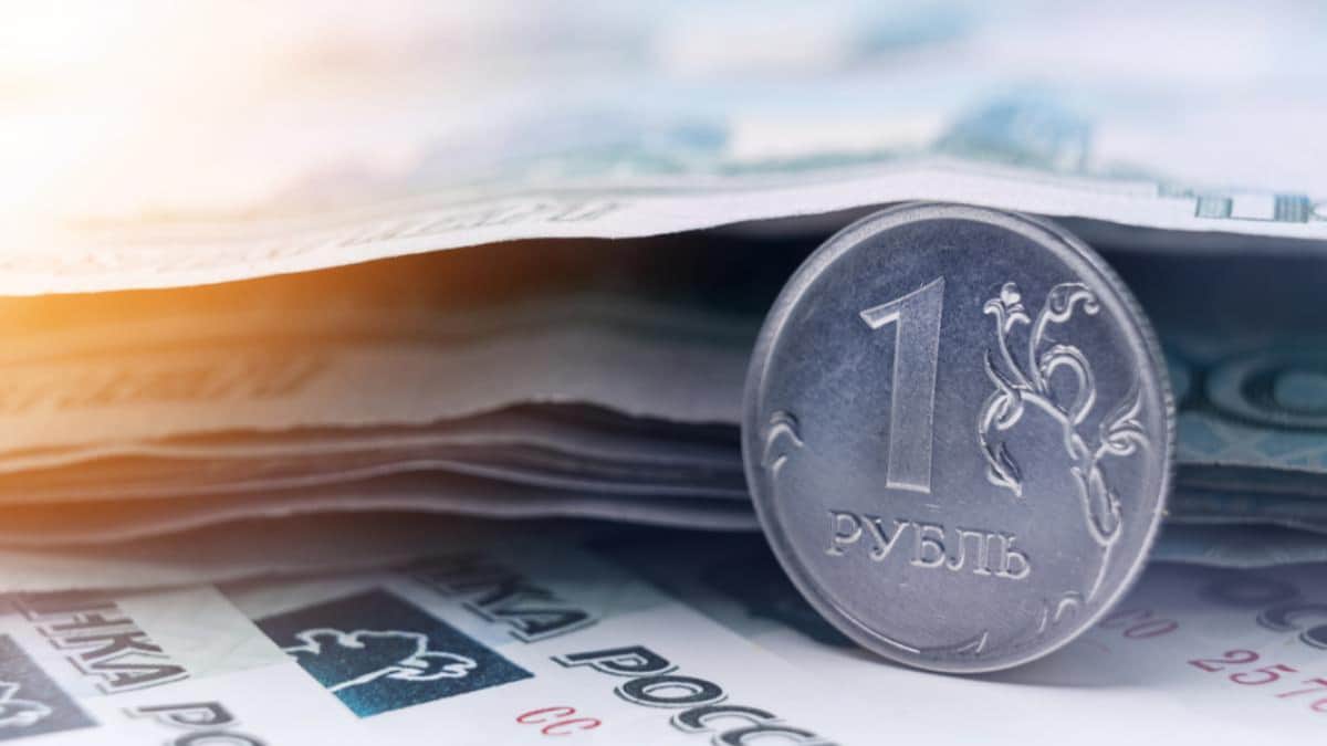 Власти вновь задумали поднять налоги для россиян