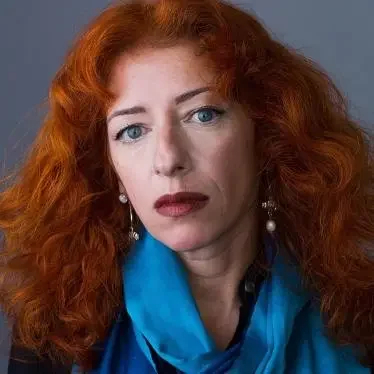 Таня Локшина