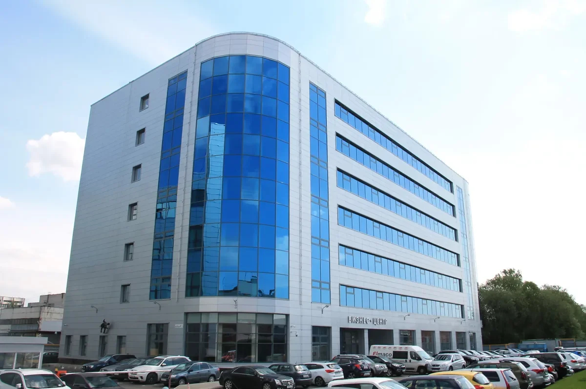 An office building where the “troll factory” moved in 2017. Photo: bc-lahta.ru