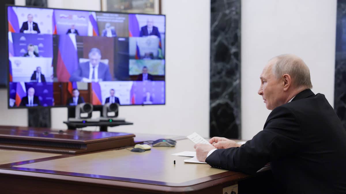 Putin addresses ‘challenging’ Russian petrol shortages for first time